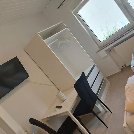 Private Room Hannover Exterior photo